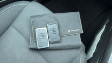 Renault Arkana 1.6 E-TECH Hybrid 145 Iconic 5dr Auto Hybrid Estate